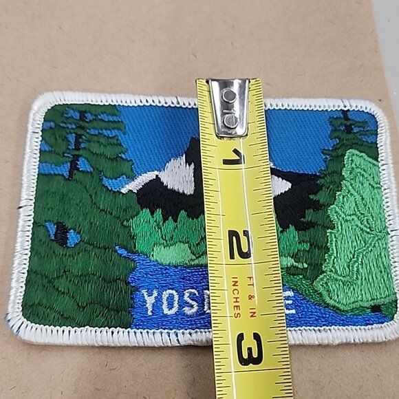 YOSEMITE National Park Vintage Patch CALIFORNIA Travel Souvenir HALF DOME 80s - Picture 3 of 4